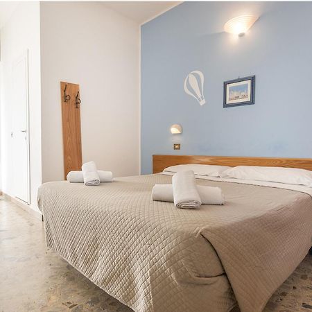 Hotel Santiago Rimini Eksteriør billede